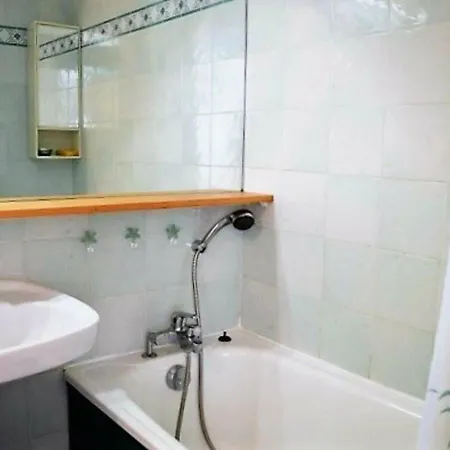 Maison Le Lavandou, 2 Pièces, 4 Personnes - Fr-1-251-183
